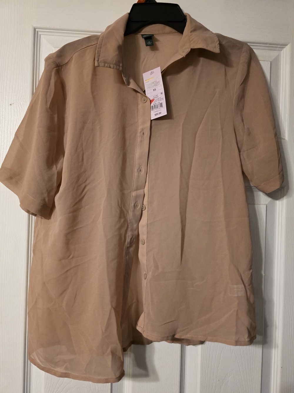 Women’s Short-Sleeve Button-Down Shirt in Light Beige